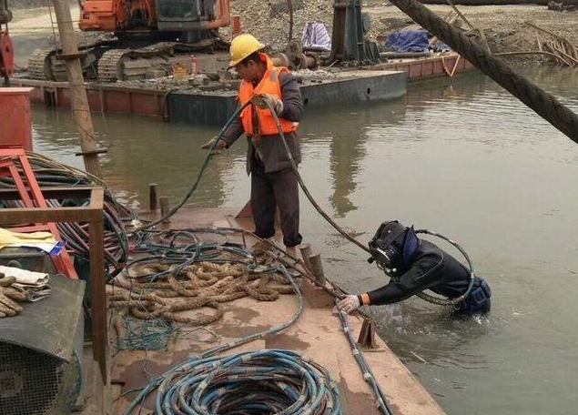 磐石潜水封堵打捞